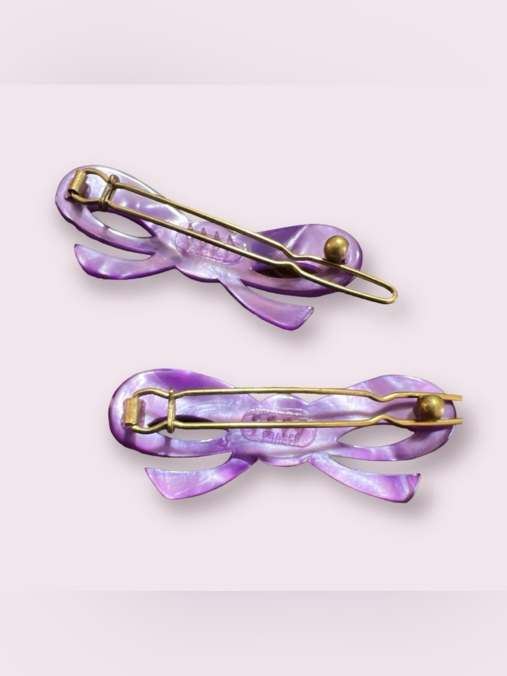 Sweet & Dainty Vintage French Bow Barrettes in Pearlescant Purple, Deadstock/NOS - Picture 3 of 4